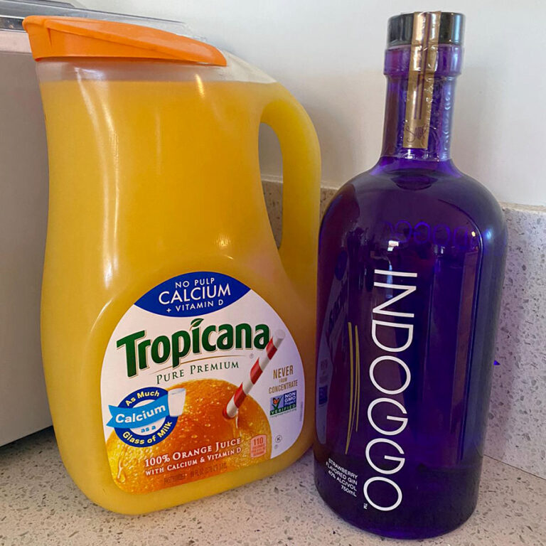 Indoggo Gin and Juice Burlesque Moms